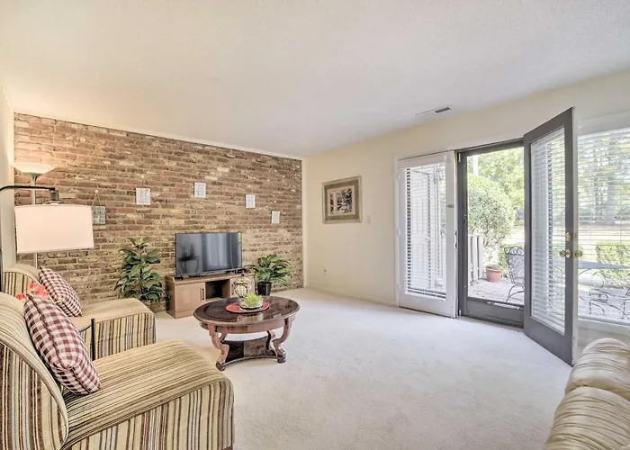 Cozy Chapel Hill Condo ~ 2 Mi To Unc & Dtwn!