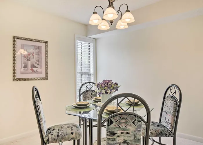 Cozy Chapel Hill Condo ~ 2 Mi To Unc & Dtwn!