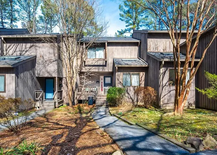 Modern 3Br Home Sleeps 5 Near Unc & Downtown